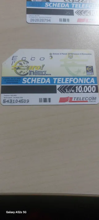 Scheda telefonica più piccoli mostri