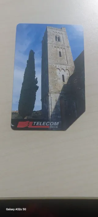 Scheda telefonica più piccoli mostri