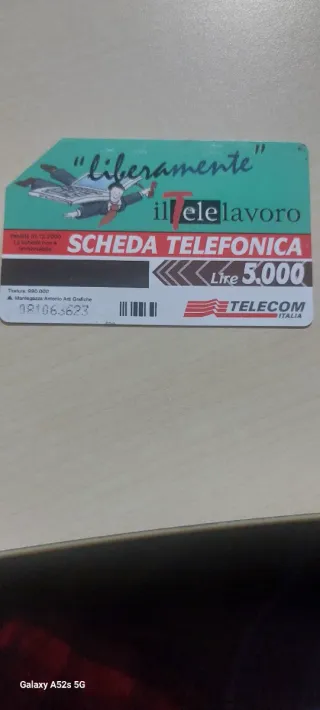 Scheda telefonica più piccoli mostri