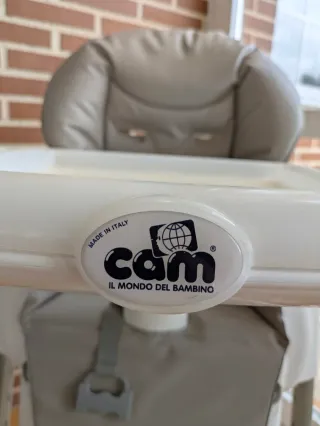 Como nueva. Trona CAM gris y blanca