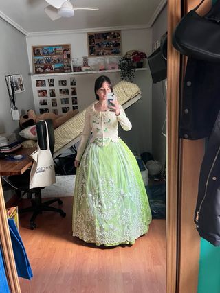 Vestido de Fallera Verde con dos corpiños a juego