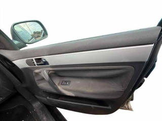 7L6867012EJ GUARNECIDO PUERTA DELANTERA DERECHA V