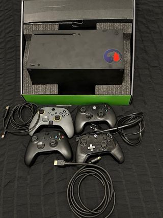 Xbox Series X Consola + 4 Controles