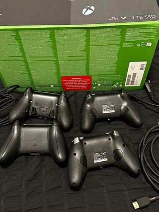 Xbox Series X Consola + 4 Controles