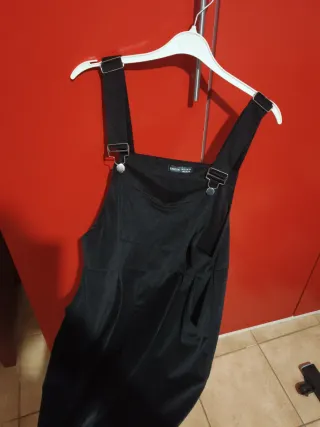 Mono corto negro tipo falda