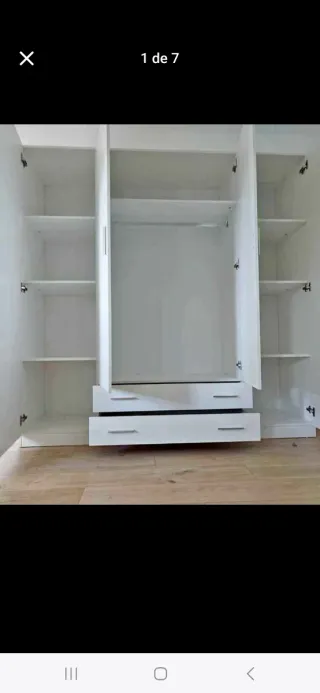 Armario de madera marrón nuevo