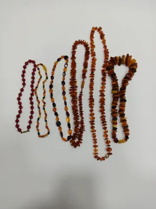 Collezione di collane in ambra naturale