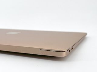 MacBook Air 13" M1 (2020) 8 CPU/7 GPU núcleos - SSD 256Gb - RAM 8Gb - Dorado