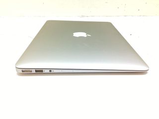 portatil apple apple macbook air core i5 1.6 13 (2015) (a1466)