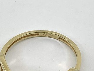 anillo oro 18k con piedra con circonita