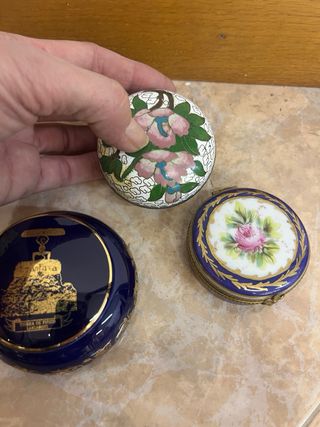 3 Cajitas de porcelana decoradas