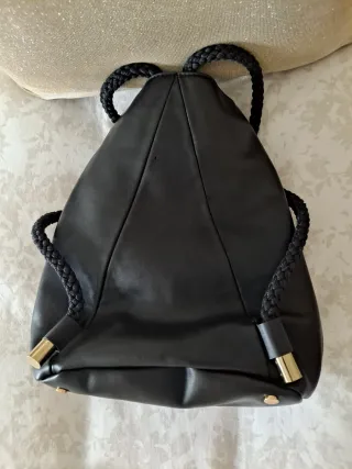 Zara mochila negra