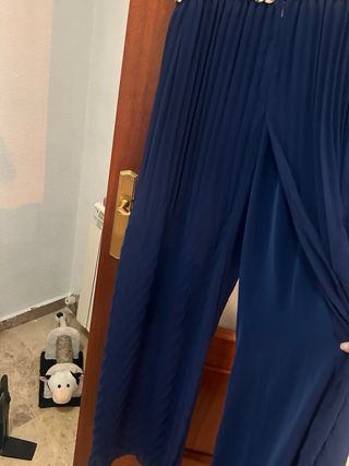 Mono de seda y raso de la marca marciano de guess.