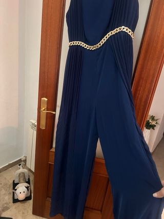 Mono de seda y raso de la marca marciano de guess.