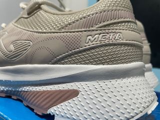 Zapatillas Joma Meta Beige y Rosa