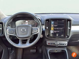 Volvo XC40 2.0 B4 G Momentum Pro Auto