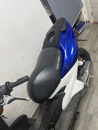 Yamaha Aerox Azul