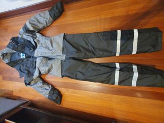 Traje Buzo Frío Negro Gris