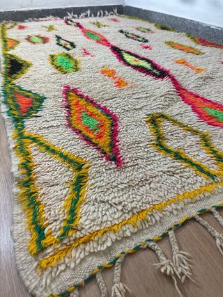 Alfombra antigua multicolor