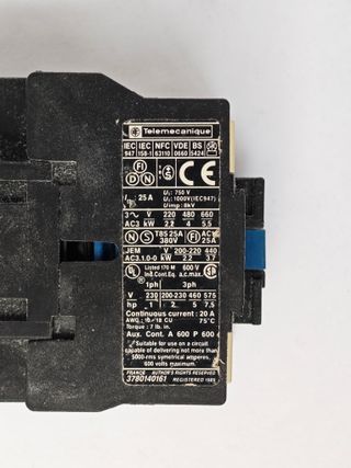 LOTE DE 39 CONTACTORES TELEMECANIQUE