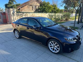 Lexus IS 2011