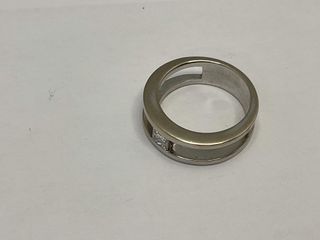 anillo oro 18k con piedra con diamante