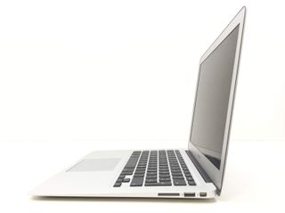 portatil apple apple macbook air core i5 1.8 13 (2017) (a1466)