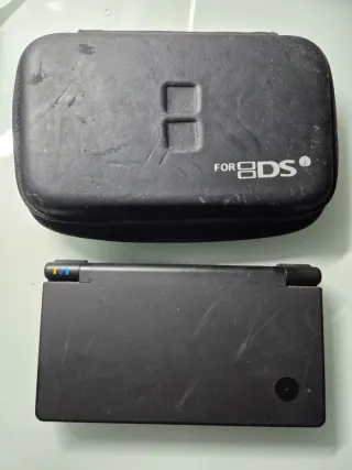 Nintendo DS Negra + Funda.