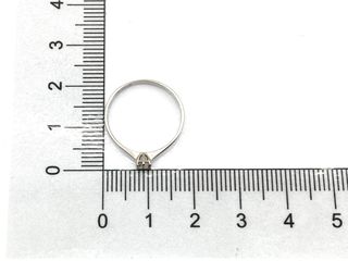 anillo oro 18k con piedra con diamante