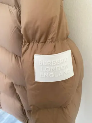Chaqueta de plumas Burberry Beige Talla XL