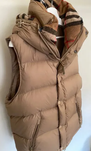 Chaqueta de plumas Burberry Beige Talla XL