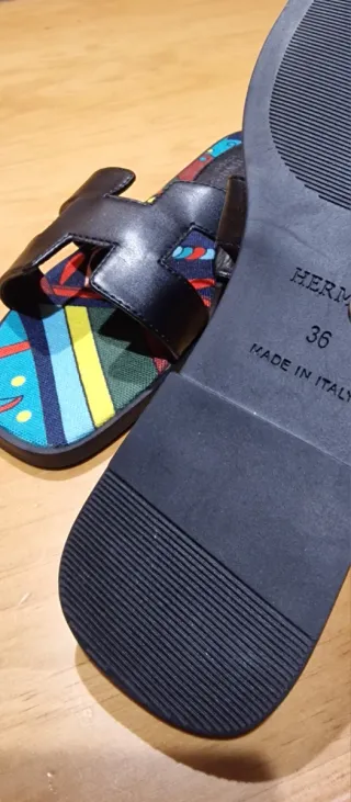 Sandalias H Planas Negro y Multicolor