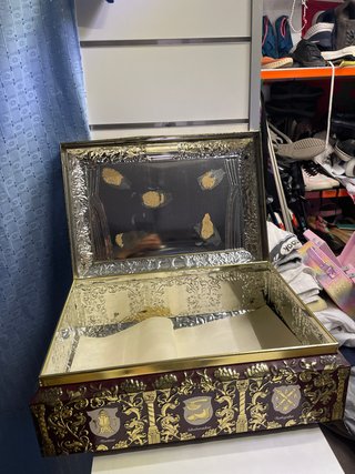 Caja antigua dorada Desde 1800!