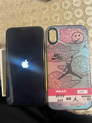 Se vende iphone Xr en buen estado