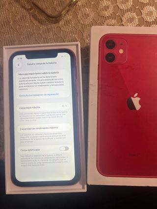 iPhone 11 Rojo - Buen Estado