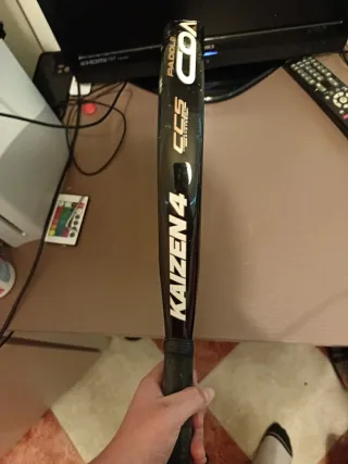 Pala Pádel Kaizen 4 38mm Negra/Dorada