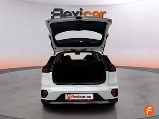 Kia Niro 1.6 GDi HEV 104kW (141CV) Drive