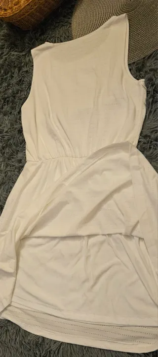 Vestido blanco calado corto