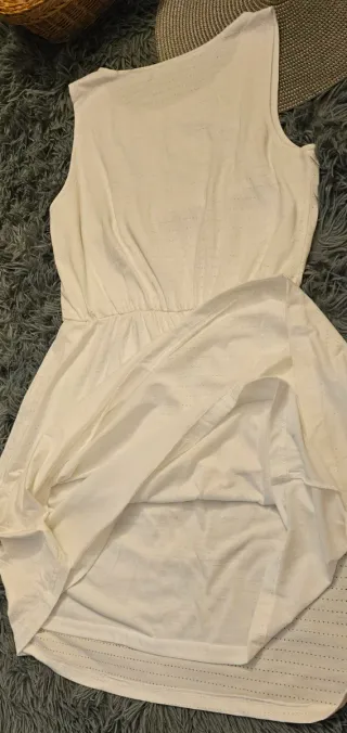 Vestido blanco calado corto