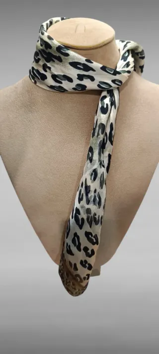 Pañuelo Seda Animal Print Beige/Marrón