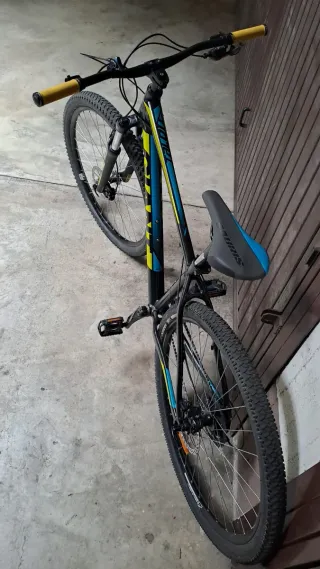 Bici Giant Talon M 29 pollici