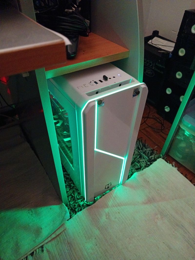 Pc Intel Xeon E5-2689 - RX580 8Gb - RAM 16Gb afbeelding 4