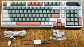 Teclado RK ROYAL KLUDGE S98 con pantalla