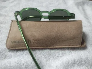 Gafas de sol verdes