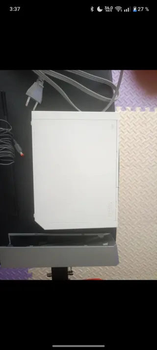 Nintendo Wii + Wii Sports Resort + Cables