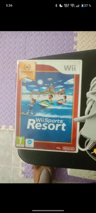 Nintendo Wii + Wii Sports Resort + Cables