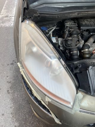 Restauración de faros con polímero líquido