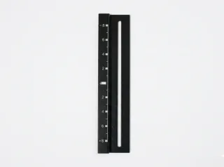 Regleta Technics Negra (trim/ornament)