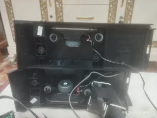 Placa base y altavoces TV