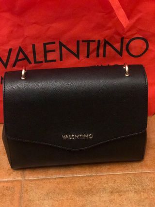 Bolso Valentino Negro Piel Cadena Dorada
